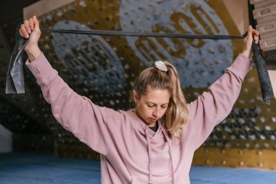 画像1: MOON Women Vector Hoody Climbing Trainer　 ムーン ベクター フーディ 長袖トレーナー 女性用